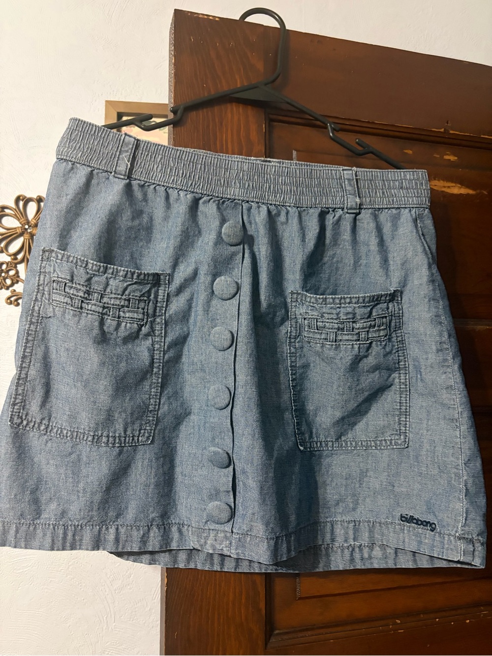 Y2K billabong Denim Button-Front Mini Skirt with Patch Pockets